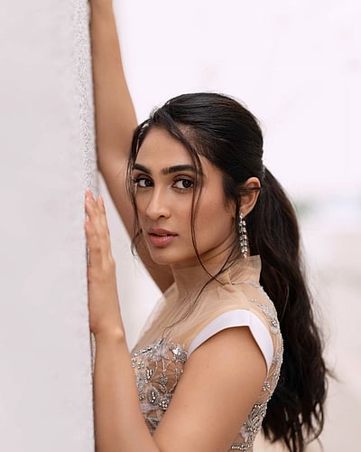 தேனைப் போன்ற இனிப்பு... தீப்தி சதி!