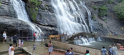 குற்றாலம் அருவிகளில் குளிக்க அனுமதி