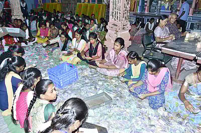 பழனி மலைக் கோயில் உண்டியல்கள் திறப்பு: முதல் நாள் வரவு  ரூ.3 கோடி