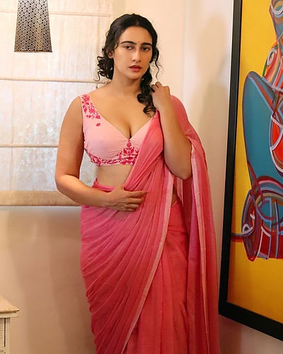 தேடலும் காத்திருப்பும்... மேகா சுக்லா!