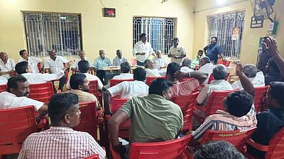 விசைத்தறி ஜவுளி உற்பத்தியாளா்கள் சங்க ஆலோசனைக் கூட்டம்