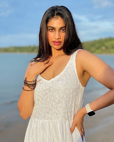 அந்த வானத்தைப் போல... ஷிவானி நாராயணன்!