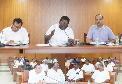 ஆம்னி பேருந்துகளில் கூடுதல் கட்டணமா? புகார் அளிக்கலாம்! - அமைச்சர் பேட்டி 