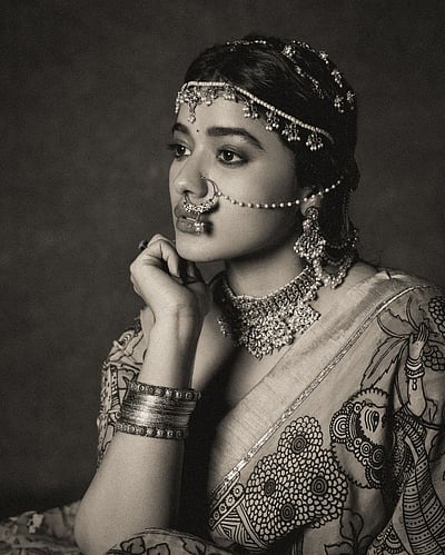 ஊரெது ஊரெது சொர்க்கமா... கேத்திகா சர்மா!