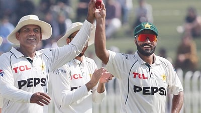 2 போட்டிகளில் 39 விக்கெட்டுகள்..! யார் இந்த சுழல் பந்துவீச்சாளர்கள்? 