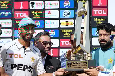 டெஸ்ட் வெற்றி பாக். மக்களுக்கு சமர்ப்பணம்..! சௌத் ஷகீல் சதம் வேற லெவல்! பாக். கேப்டன் நெகிழ்ச்சி!