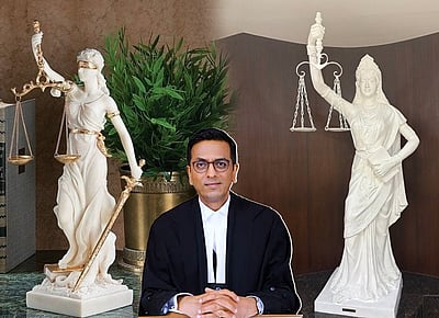 சொல்லப் போனால்... 'கண் திறக்கப்பட்ட' நீதிதேவதையும் கடவுள் காட்டிய வழியும்!