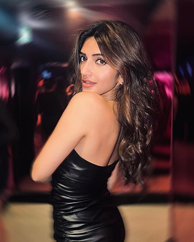 ஹே மின்னலே... ஸ்ரீலீலா!