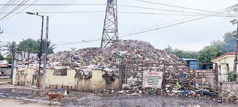 திருவேற்காடு: குப்பைக் கிடங்கால் சுகாதாரக் சீர்கேடு 