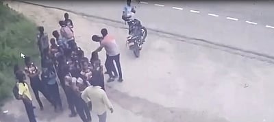 கிருஷ்ணகிரி: மாணவியை தாக்கிய உடற்கல்வி ஆசிரியர் பணிநீக்கம்!