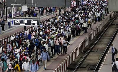2 நாள்களுக்கு ரயில்வே நடைபாதை டிக்கெட் விற்கப்படாது!