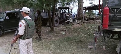 காஷ்மீரில் ஆம்புலன்ஸ் மீது தாக்குதல்! 2 பயங்கரவாதிகள் சுட்டுக் கொலை    