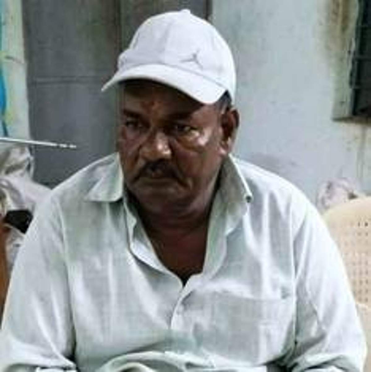மின் இணைப்பு வழங்க ரூ.8,000 லஞ்சம்: மின்வாரிய அலுவலா் கைது
