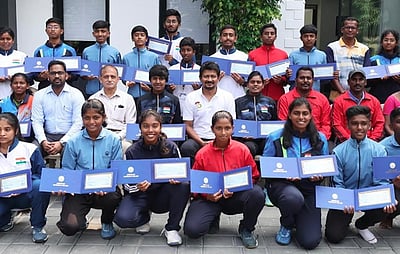 29 விளையாட்டு வீரர், வீராங்கனைகளுக்கு ரூ. 30 லட்சம்!