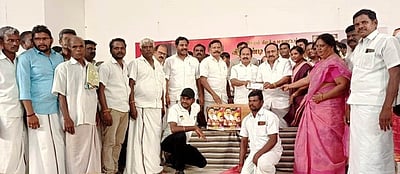 வீரபாண்டியில் திமுக சாா்பில் ரூ. 1 கோடி நலத்திட்ட உதவிகள் வழங்கல்