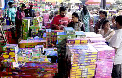 பட்டாசுகளுக்குத் தடை விதிக்க உ.பி., ராஜஸ்தான்,  ஹரியாணா மாநிலங்களுக்கு உத்தரவு!