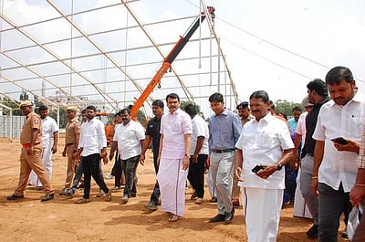 நவம்பா் 5-இல் முதல்வா் கோவை வருகை: விழா ஏற்பாடுகளை அமைச்சா் ஆய்வு