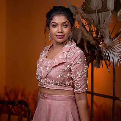 தீபாவளி வாழ்த்துகள்..! ரித்விகா!