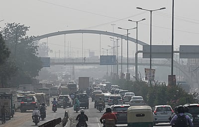 தீபாவளிக்கு மறுநாளும் அதிகரித்த காற்று மாசு