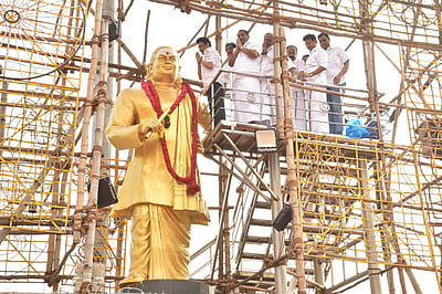 தேவா் ஜெயந்தி, இமானுவேல் சேகரன் குருபூஜைக்கு
தடை விதிக்கக் கோரிய வழக்கு தீா்ப்புக்காக ஒத்திவைப்பு