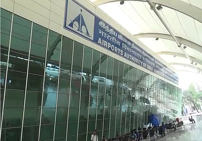 தீபாவளி: கோவையில் இருந்து  தில்லி, மும்பைக்கு  விமானத்தில் பறந்த 3 டன் இனிப்புகள்! 