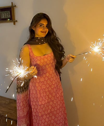 மத்தாப்பு.... குஷிதா!