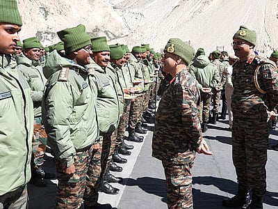 இந்தியா-சீனா எல்லையில் வீரர்களின் ரோந்துப் பணி தொடங்கியது!