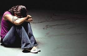 வருமான வரி சோதனைக்கு பயந்து பணிப்பெண்ணிடம் பணத்தைப் பறிகொடுத்த முதலாளி!