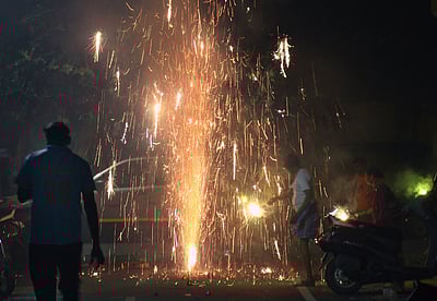 தில்லியில் பட்டாசுக்கு நிரந்தரத் தடை விதிக்கப்படும்: உச்ச நீதிமன்றம் எச்சரிக்கை