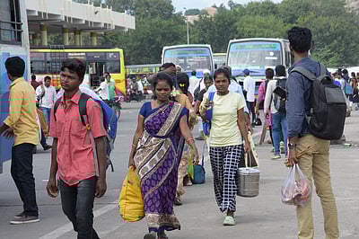 பேருந்துக் கட்டணம் உயா்வு: பஞ்சப்பூா் வரும் பயணிகள் பரிதவிப்பு!