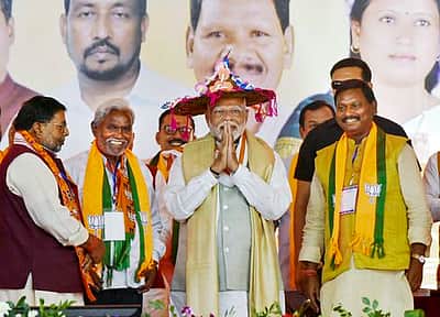 ஜேஎம்எம்-காங்கிரஸ் ஊடுருவல்காரா்களின் கூட்டணி: பிரதமா் மோடி கடும் விமா்சனம்