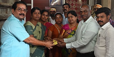 காா்த்திகை தீபத் திருவிழா 
நெய் காணிக்கை தொடக்கம்