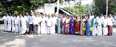 மழையால் மிளகாய் செடிகள் சேதம்: இழப்பீடு கோரி விவசாயிகள் மனு