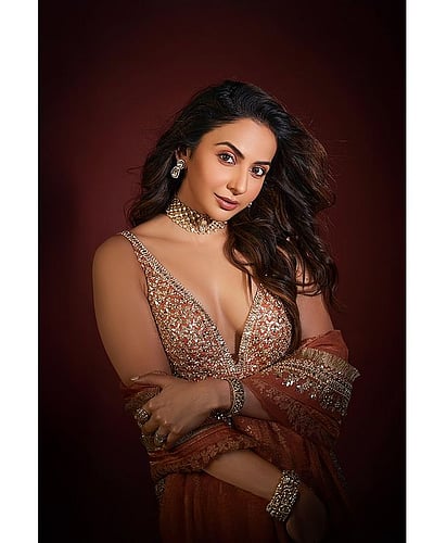 பொங்கும் ஒளி... ரகுல் ப்ரீத்