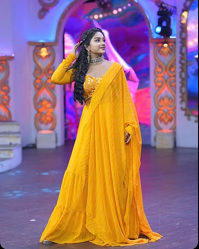 மஞ்சள் கொன்றை... ப்ரீத்தி ஷர்மா!