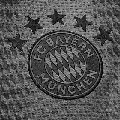 வெற்றியைவிட ரசிகரின் மரணத்துக்கு முக்கியத்துவம் அளித்த ஜெர்மனியின் கிளப் அணி!