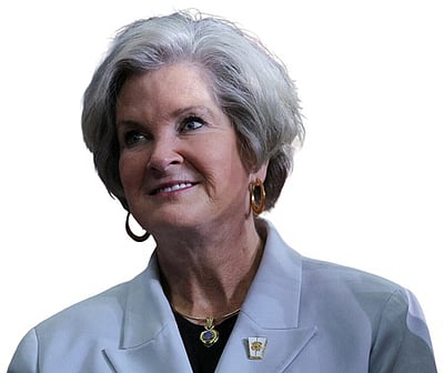 வெள்ளை மாளிகைக்கு முதல் பெண் தலைமைச் செயலா்