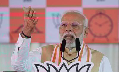 ஜம்மு-காஷ்மீருக்கு மீண்டும் சிறப்பு அந்தஸ்து கிடையாது: பிரதமா் மோடி திட்டவட்டம்