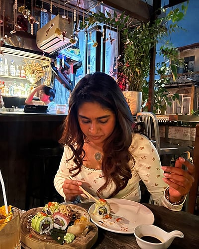 வின்டேஜ் காதலி..! நிமிஷா சஜயன்!