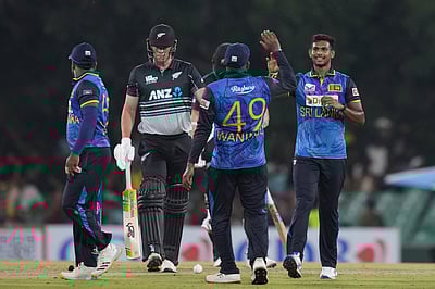 முதல் டி20: 135 ரன்களுக்கு ஆட்டமிழந்த நியூசிலாந்து!