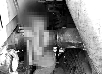 பிகார்: என்ஜினுடன் பெட்டிகளை இணைக்கும் போது உடல் நசுங்கி ரயில்வே ஊழியர் பலி