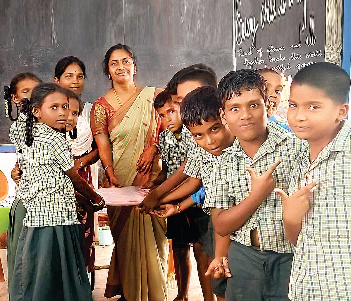 மாணவர்களின் பரிசு!