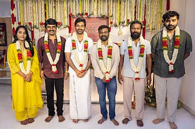 தனுஷின் புதிய படம் பூஜையுடன் தொடக்கம் - புகைப்படங்கள்
