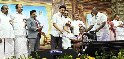 பட்டாசு ஆலை விபத்தில் உயிரிழந்தவா்களின் 
குழந்தைகள் கல்விச் செலவை அரசே ஏற்கும்: முதல்வா் மு.க. ஸ்டாலின் 