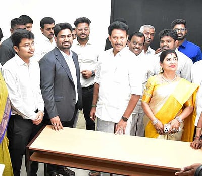 அரசுப் பள்ளி ஆசிரியா்களின் பணிச்சுமையைக் குறைக்க நடவடிக்கை: அமைச்சா் அன்பில் மகேஸ் பொய்யாமொழி