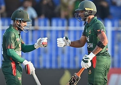 3-வது ஒருநாள்: ஆப்கனுக்கு 245 ரன்கள் இலக்கு; தொடரை கைப்பற்றுமா?