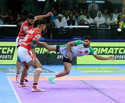 புரோ கபடி: பாட்னா பைரேட்ஸ் அதிரடி