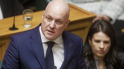 நியூஸிலாந்து 
காப்பகங்களில் வன்கொடுமை: 
மன்னிப்பு கோரினாா் பிரதமா்