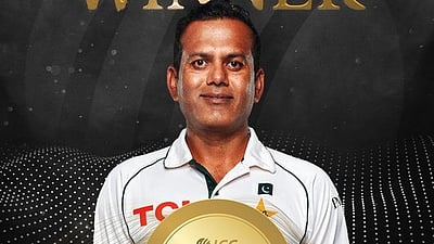 ஐசிசி அக்டோபர் மாத சிறந்த வீரர் நோமன் அலி!