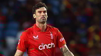 ஐசிசி விதிகளை மீறியதால் இங்கிலாந்து வேகப் பந்துவீச்சாளருக்கு அபராதம்! 